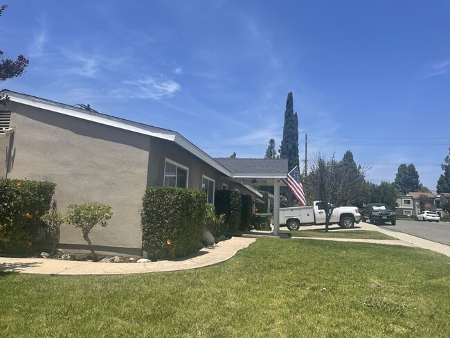 Building Photo - 2307 Cordero Ave