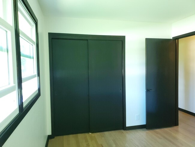 Building Photo - 18625 Lola Dr