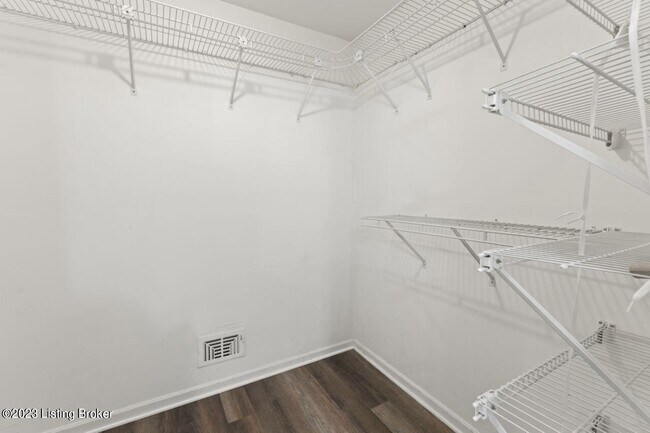 Building Photo - 3002 Lime Kiln Ln