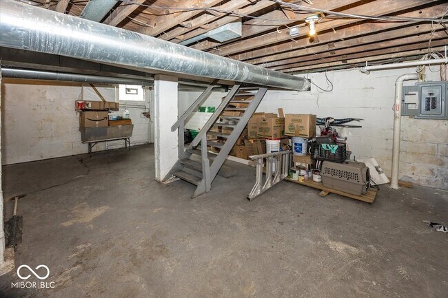 Building Photo - 6140 Winthrop Ave