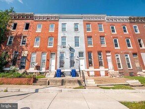 Building Photo - 424 E North Ave