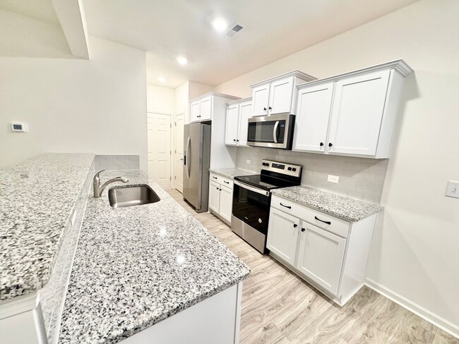 Building Photo - 3 br Paired Home minutes from I-77 and I-40 READY NOW - FEBRUARY SPECIAL