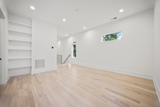 Building Photo - 4701 Walden Ct