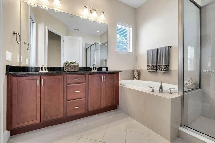 Building Photo - 13738 Walcott Avenue