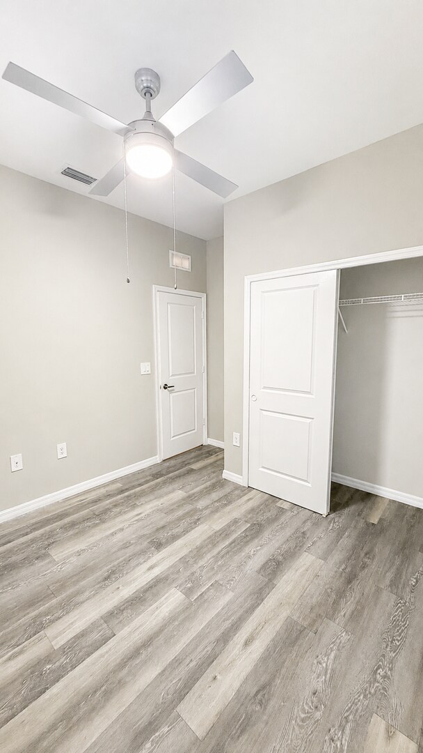 Building Photo - Hidden Gem! Beautiful 3/2 Duplex