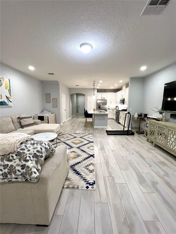 Building Photo - 344 Rustic Loop