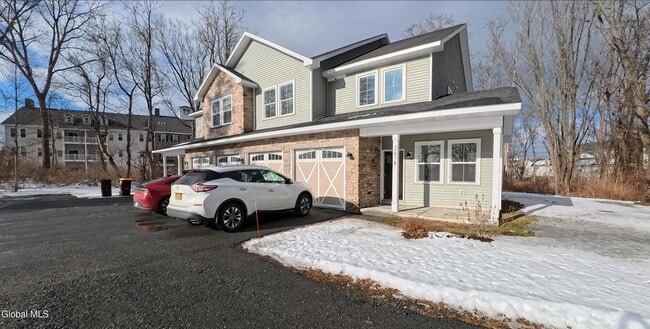 Building Photo - 745 Watervliet Shaker Rd