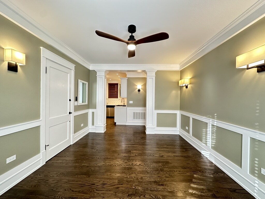 Building Photo - 1406 W Cornelia Ave