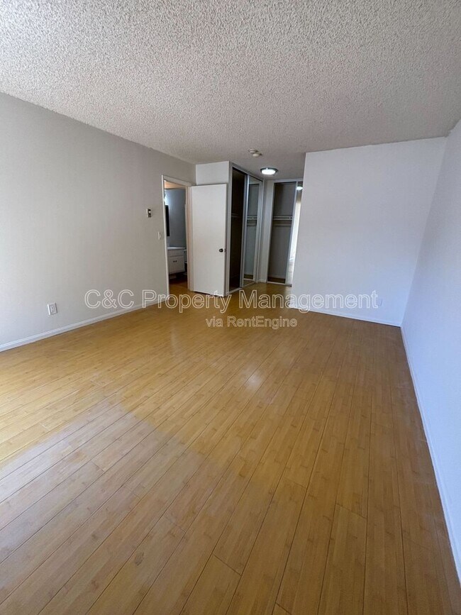 Building Photo - 802 Camino Real