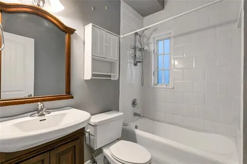 Building Photo - 2117 W Dekle Ave