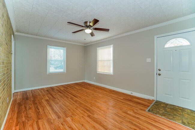 Building Photo - 494 Eldon Ave