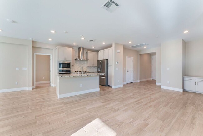 Building Photo - A Meticulously Upgraded Townhouse  *Age Restricted 55+
