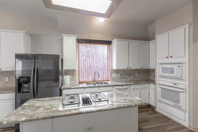 Building Photo - 203 Jewel Park Ln