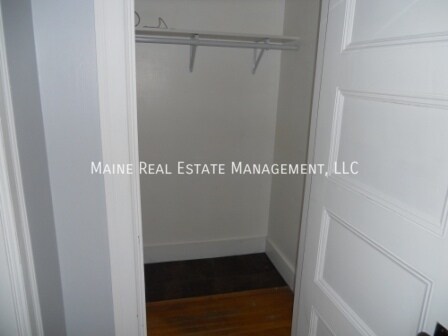 Building Photo - 189 Forest Ave