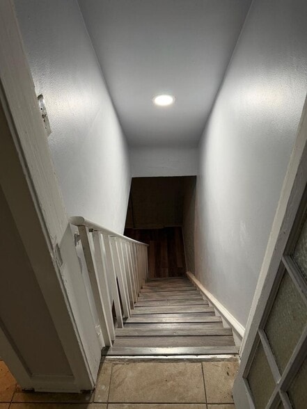 Building Photo - 3615 Erdman Ave