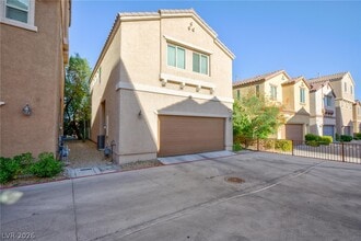Building Photo - 7720 Vibrant Threads Ct