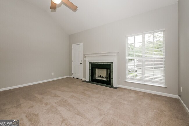 Building Photo - 70 Roundtree Xing
