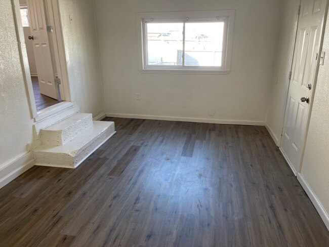Building Photo - 336 Avenue H