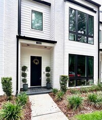 Building Photo - 1543 Pine St