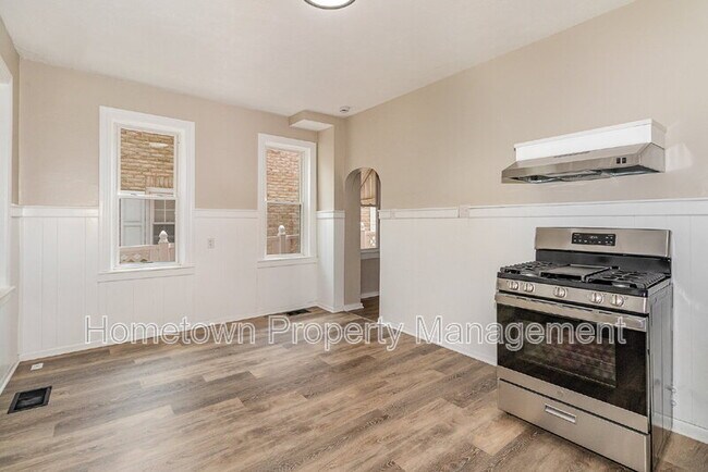 Building Photo - 303 Ridge Ave