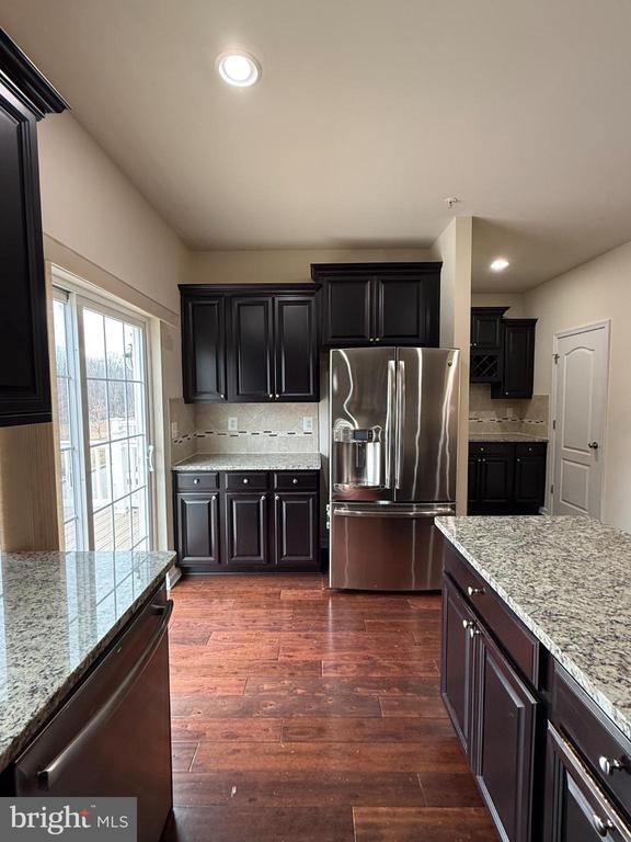 Building Photo - 7018 Foxton Way