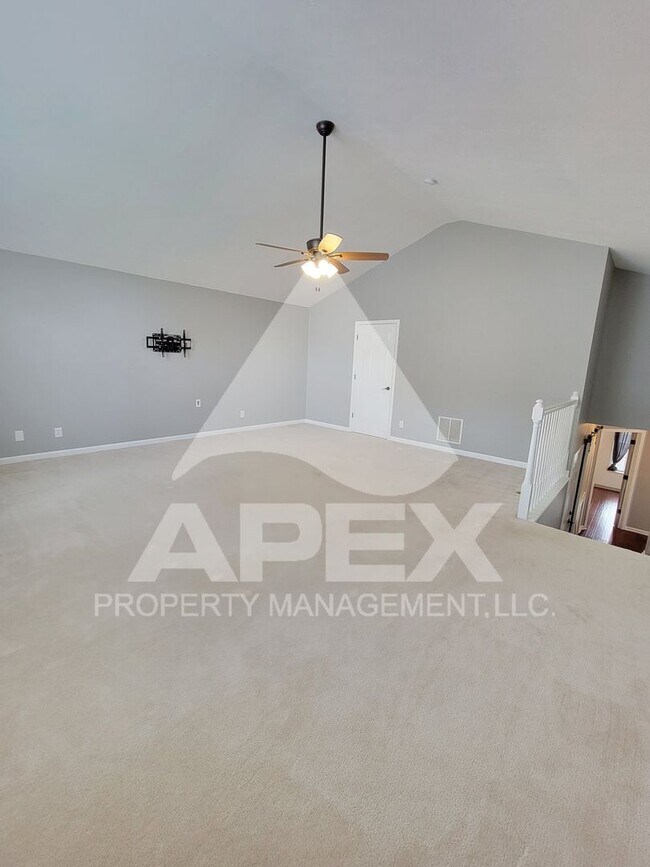 Building Photo - Beautiful 3 Bd/2.5 Ba Single Family home w/Bonus Rm in West Knoxville!
