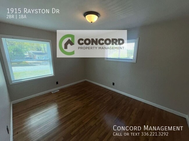 Building Photo - 1915 Rayston Dr