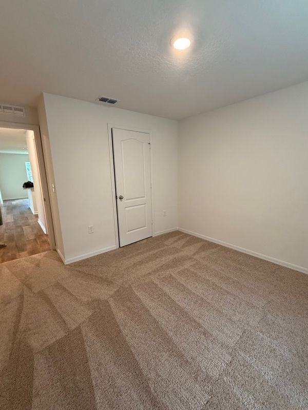 Building Photo - 15 Rivera Ln