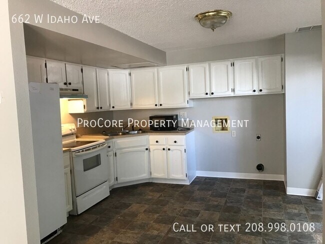 Building Photo - 662 W Idaho Ave