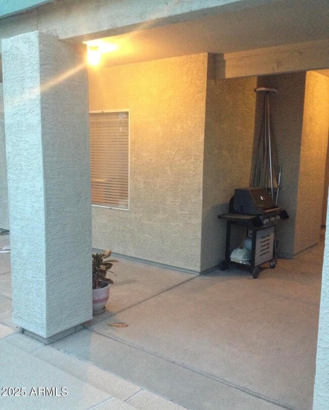 Building Photo - 3207 E Marconi Ave