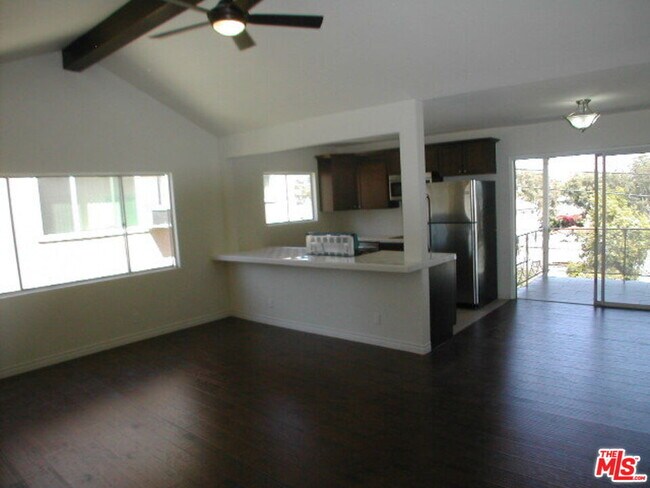 Building Photo - 1326 Ridgeley Dr