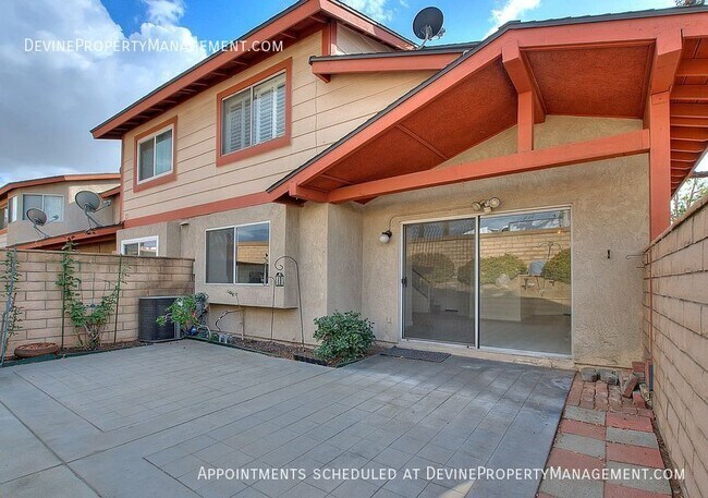 Building Photo - 902 California Privado