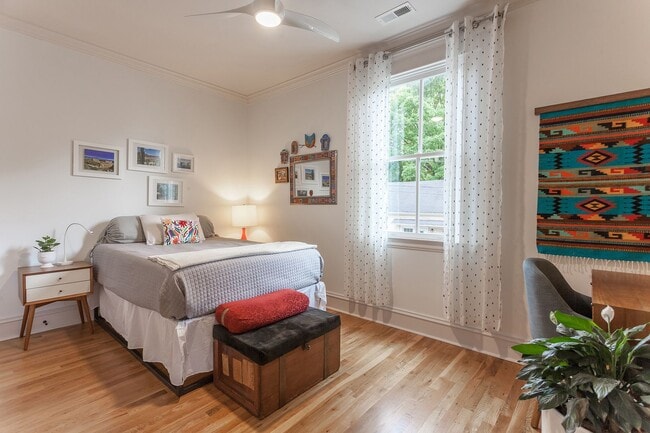 Building Photo - Gorgeous 3bd/2.5ba Two-Story Home Near Downtown Durham, Incredible Location!