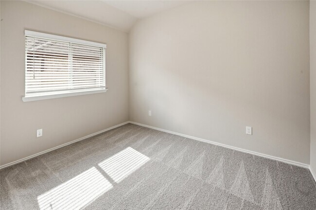 Building Photo - 2415 Honeyberry Shrub Dr