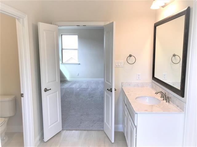 Building Photo - 6924 Royal View Dr