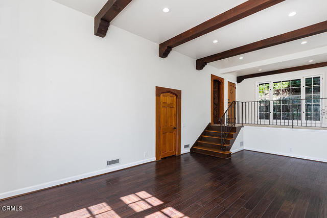 Building Photo - 439 Cherry Dr