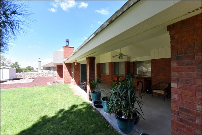 Building Photo - Coming Soon!