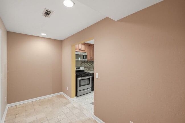 Building Photo - 2927 Arbor Creek Ln