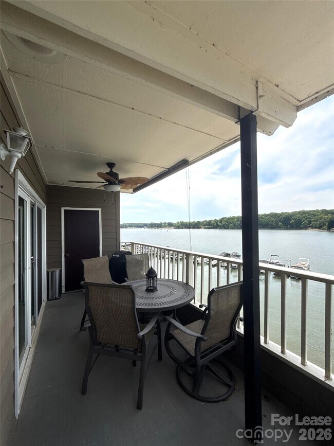 Building Photo - 9817 Emerald Point Dr
