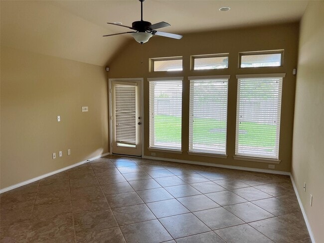 Building Photo - 4226 Ponderosa Hills Ln