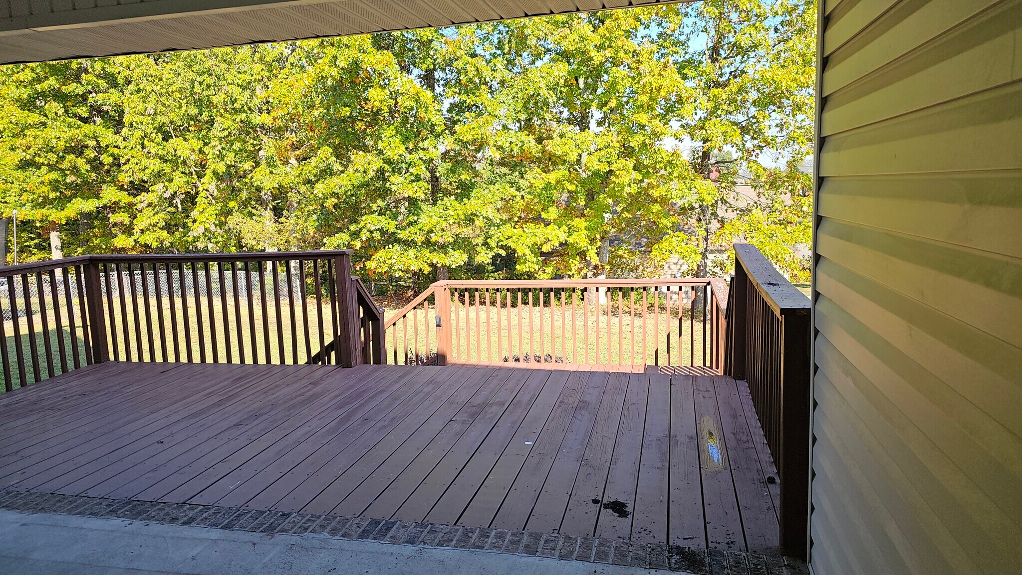 Building Photo - 646 Hidden Oaks Dr