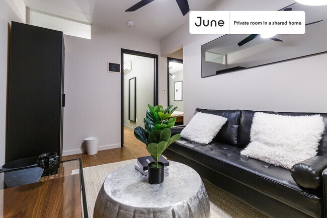 Building Photo - Room in Shared 3 bed/1 bath home
