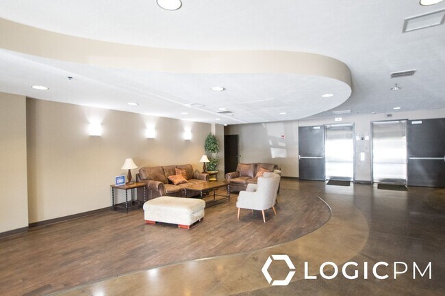 Building Photo - Stunning Condo Unit In Excellent SLC Locat...