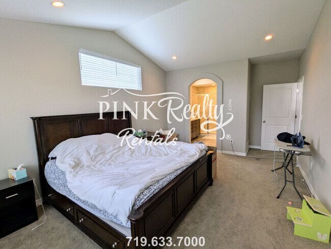 Building Photo - 3286 Golden Meadow Way