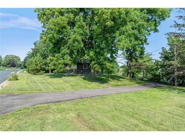 Building Photo - 1435 Englert Rd