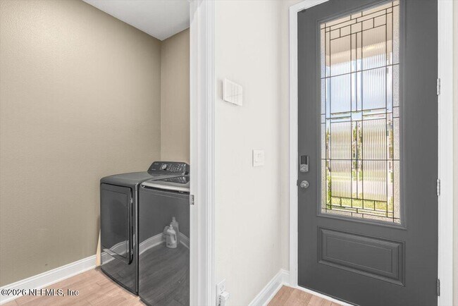 Building Photo - 162 Creekmore Dr