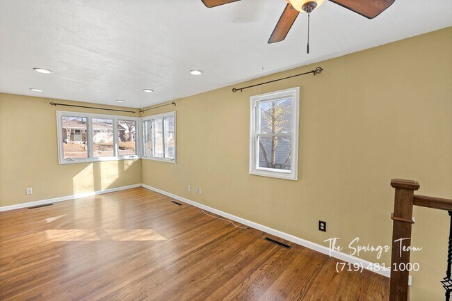 Building Photo - CUTE 3BD RANCHER WITH CHARACTER IN CENTRAL COLORADO SPRINGS - Security Deposit Waiver Available