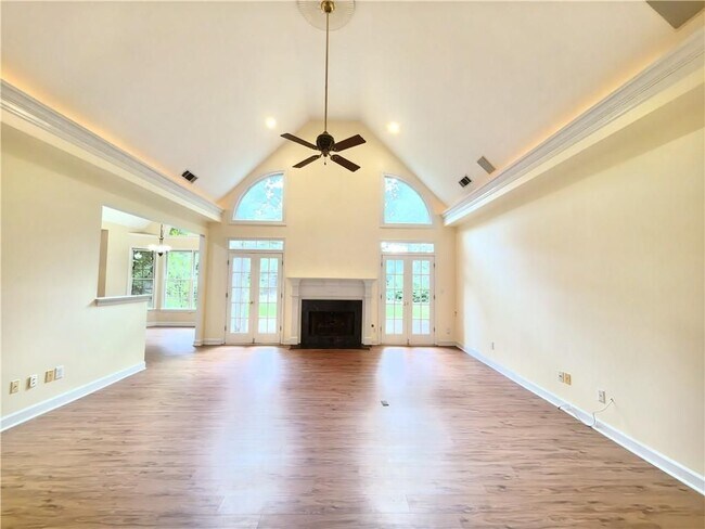 Building Photo - 4009 Treemont Ln