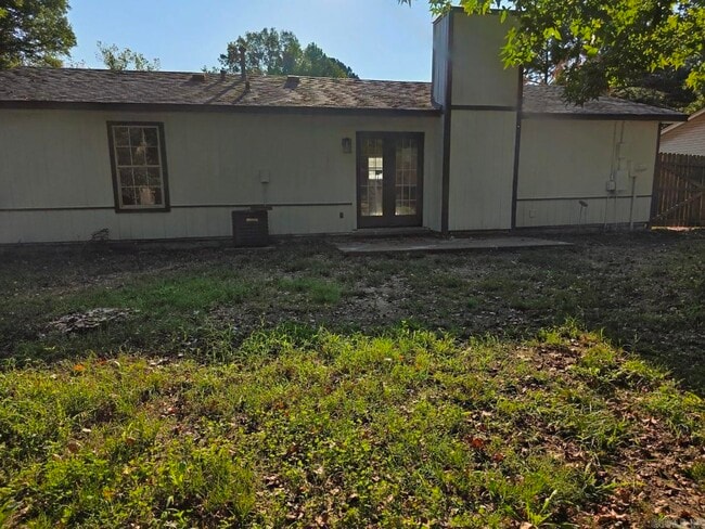 Building Photo - 68 Meadowlark Dr