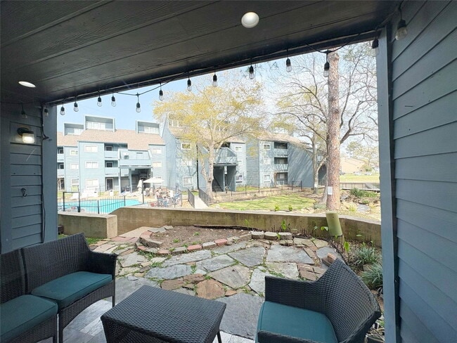 Building Photo - 12500 Melville Dr